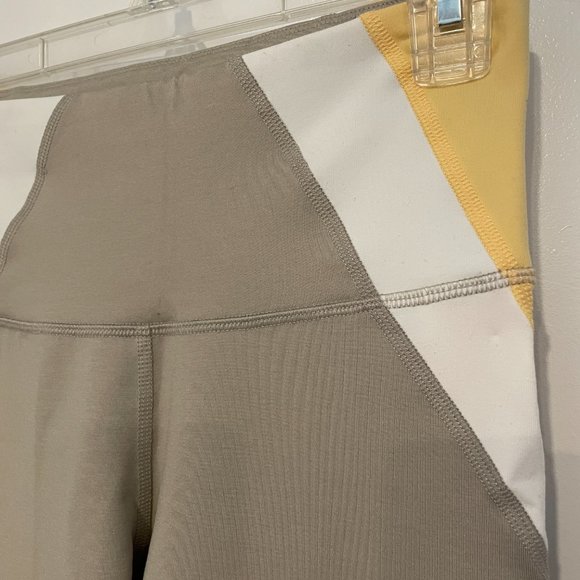 Old Navy Workout Leggings - Picture 2 of 4